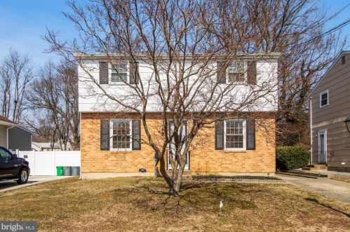 1329 Pilgrim Ave, West Deptford, NJ 08096-1025