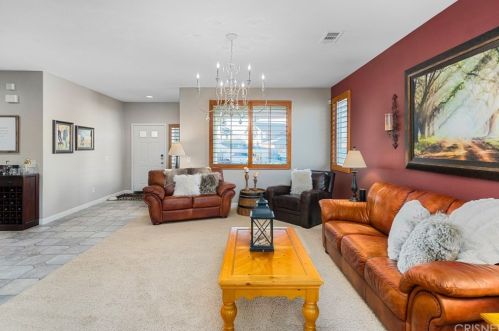 42240 Ridge View Dr, Lancaster CA 93536-7382 exterior