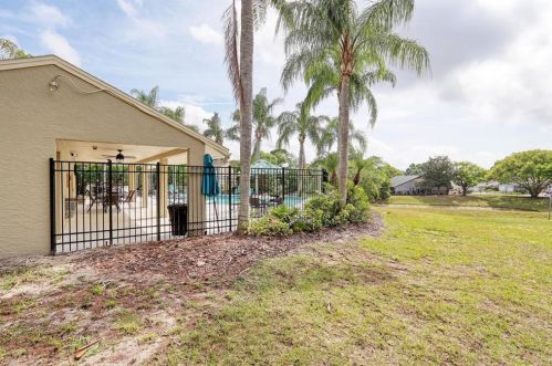 2897 Thaxton Dr, Palm Harbor FL  34684-4765 exterior