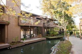 2406 Larkspur Ln, Sacramento CA 95825-4125 exterior