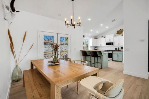 7645 Victoria Ave, Yucca Valley CA  92284-6152 exterior