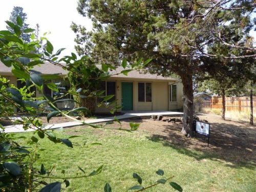 1700 Wells Acres Rd, Bend OR  97701-5834 exterior