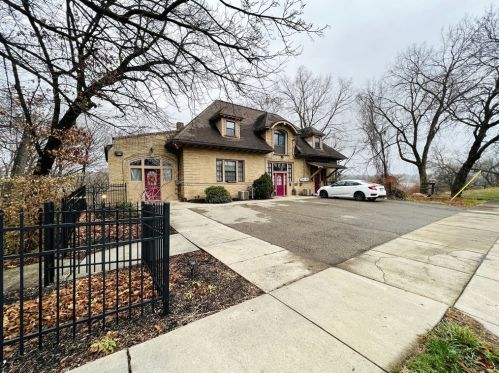 304 Rhodes Pl, New Castle PA  exterior