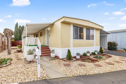 126 Apple Ln, Santa Rosa CA  95407-7604 exterior