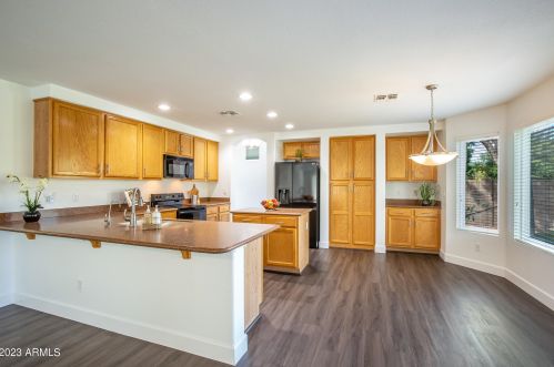 6812 Firebird Dr, Glendale, AZ 85308-8973