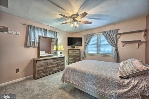 7211 Jefferson St, Harrisburg PA 17111-5246 exterior