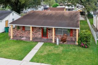 1204 Maine Ave, Kenner, LA 70062-6108