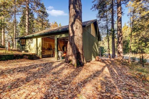13943 Greenhorn Rd, Grass Valley CA  95945-8484 exterior