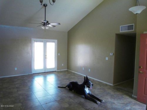637 Julie Ave, Tucson, AZ 85710-5054