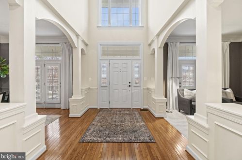 9012 Virginia Ter, Lorton VA  22079-3251 exterior