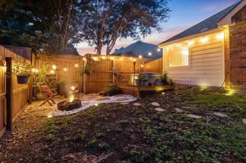 3516 Marquette Dr, Denton TX  76210-8735 exterior