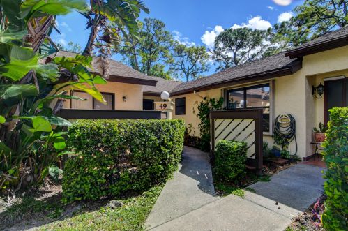 49 Candlenut Ct, West Palm Beach, FL 33411-1652
