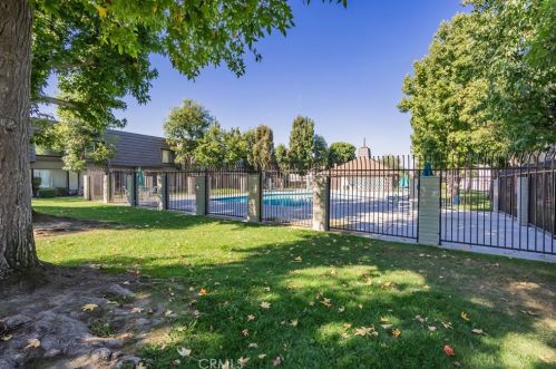 17730 Regency Cir, Bellflower CA  90706-7005 exterior