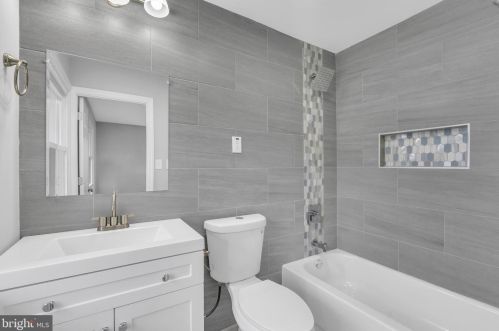 38 Parish Ln, Willingboro NJ  08046-2708 exterior