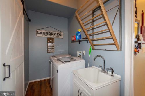 193 White Oak Dr, Mineral VA  23117-4705 exterior