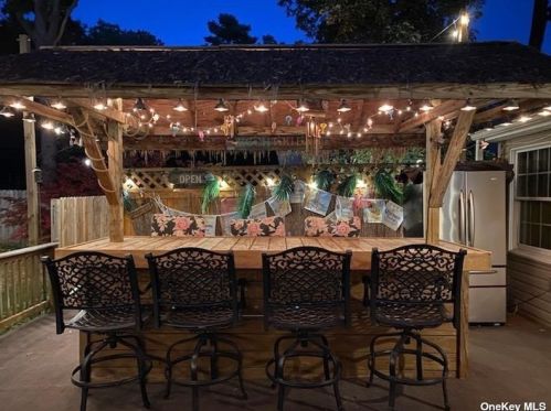 43 Madeline Rd, Panamoka NY  11961-2943 exterior