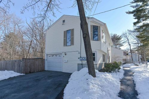 8 Piscassic St, Newmarket, NH 03857-1140