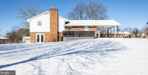 821 Blue Rdg Dr, Harrisonburg VA  22802-5012 exterior