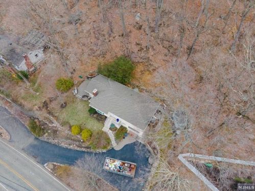 29 Ramapo Hills Blvd, Oakland NJ  07436-3906 exterior