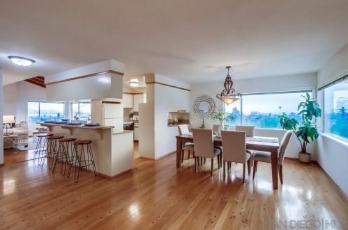 1527 Loring St, San Diego CA  92109-1765 exterior