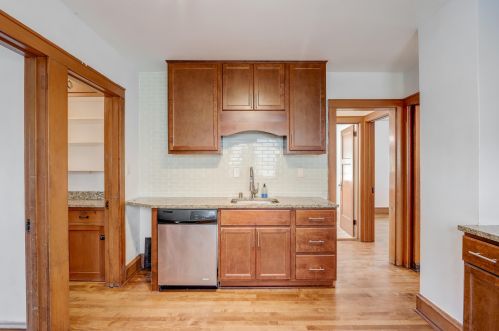 2963 52, Milwaukee WI 53210-1610 exterior