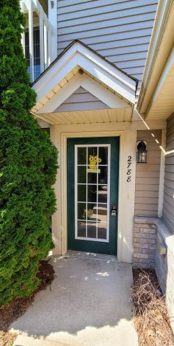 2788 Hidden Dr, Milwaukee WI  53235-5454 exterior