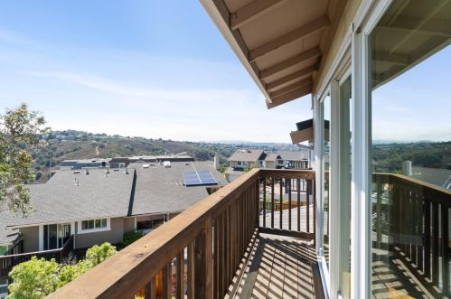 2510 Hastings Dr, Belmont CA  94002-3322 exterior