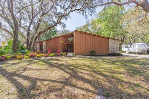1215 Swan St, Casselberry, FL 32708-4107
