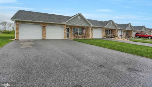 333 Franklin Way, Lees Cross Roads PA  17257-7939 exterior