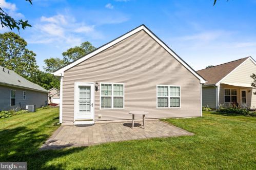 15 Brattleboro Rd, Swedesboro NJ  08085-2515 exterior