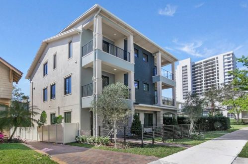 624 Central Blvd, Orlando, FL 32801-2916