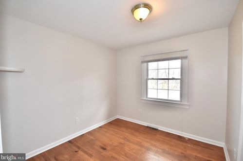 16000 Tiffany Ln, Haymarket VA  20169-1620 exterior