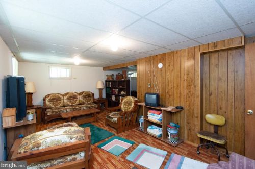 19 Wagon Wheel Rd, Millville, DE 19970-9251