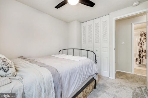 10902 Barton Hill Ct, Herndon VA  20191-5000 exterior