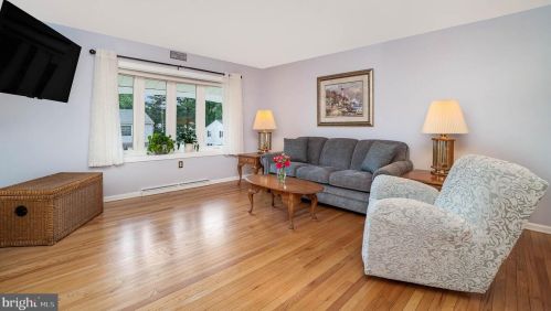 7 Brandywine Dr, Shrewsbury PA  17361-1803 exterior