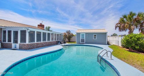 320 Moore Dr, Lynn Haven, FL 32444-4610