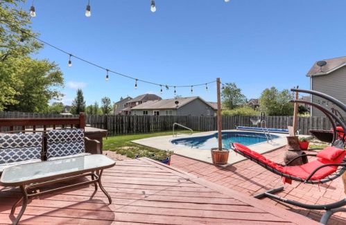 6043 111th Ave, Kenosha, WI 53142-7589