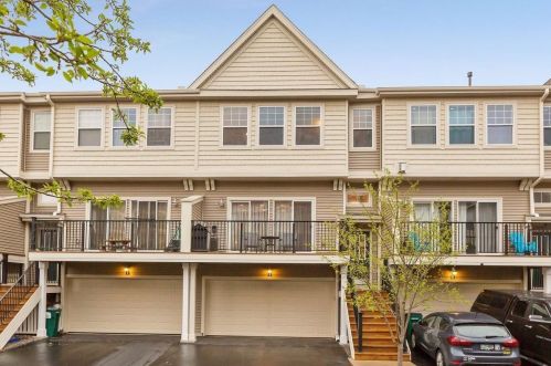 2401 121st Cir, Minneapolis MN  55449-5595 exterior