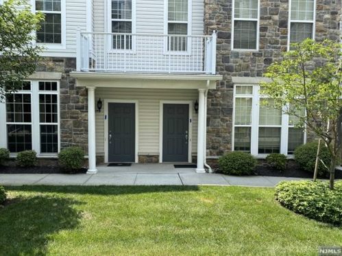 22 Aster Ln, Outwater NJ 07026-3563 exterior