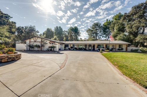 15932 Live Oak Springs Canyon Rd, Santa Clarita, CA 91387-3621
