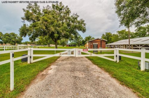 22528 Southshore Dr, Land O Lakes FL  34639-4726 exterior