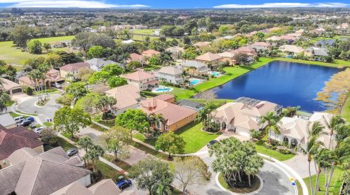 7219 Serrano Ter, Delray Beach FL  33446-2200 exterior