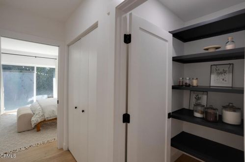 12432 La Maida St, North Hollywood CA  91607-3507 exterior