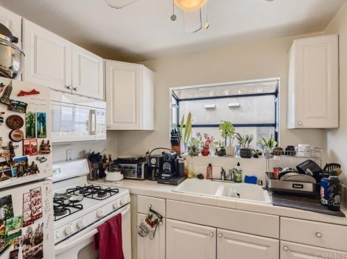 4083 Kendall St, San Diego CA 92109-6505 exterior