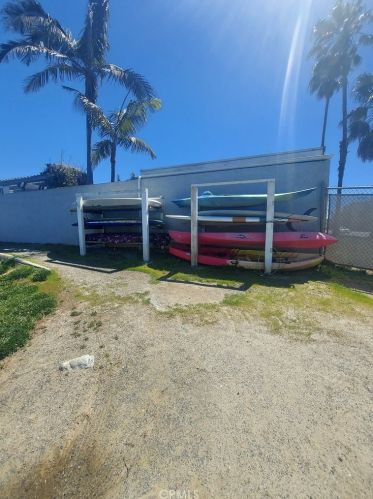 16892 Pacific Coast Hwy, Huntington Beach CA  92649-2813 exterior