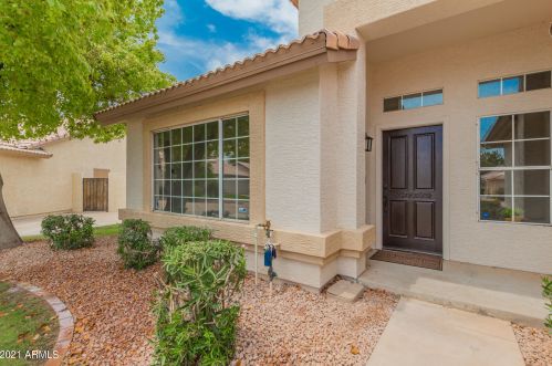 810 Criss St, Chandler, AZ 85226-5926
