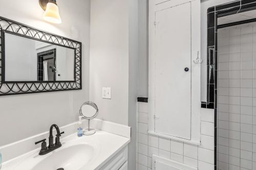 2927 Bernardo De Galvez Ave, Galveston TX 77550 exterior