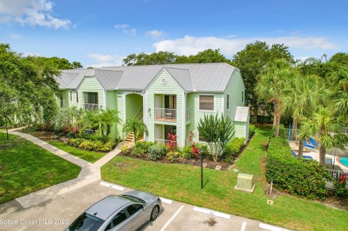 1115 3rd Ave, Vero Beach, FL 32960-5874