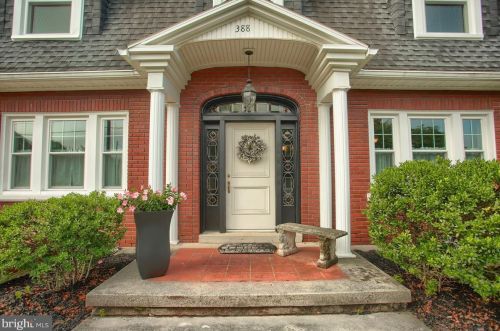 388 Center St, Mount Wolf, PA