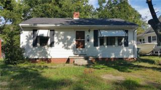 505 Pine St, Greensboro, NC 27401-4417